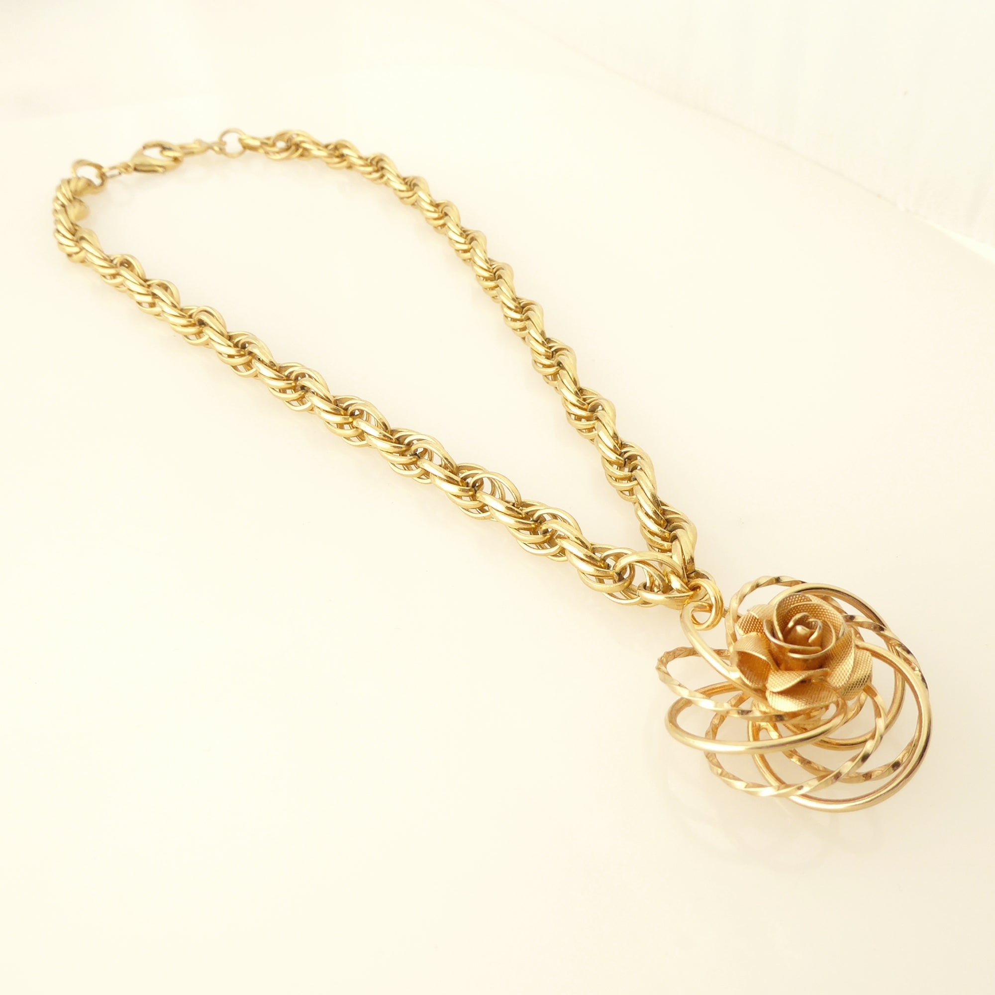 Concentric circle rose necklace by Jenny Dayco 2