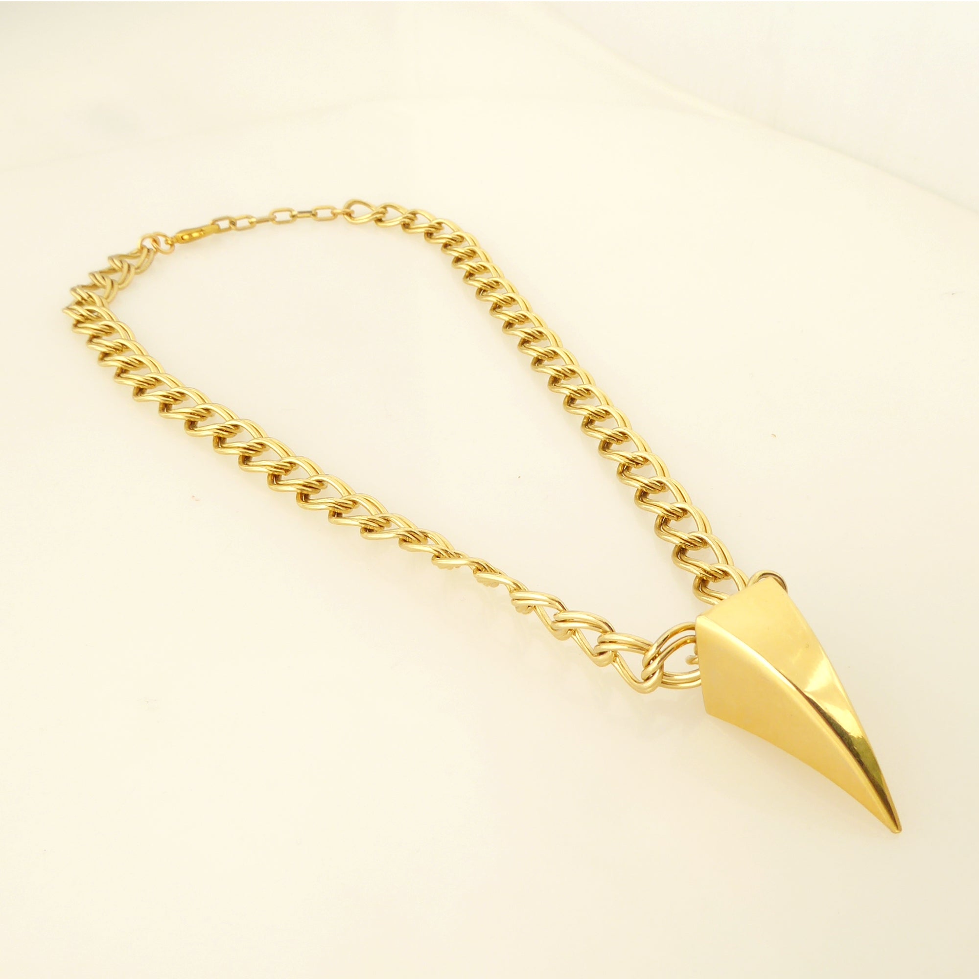 Gold claw necklace by Jenny Dayco 2