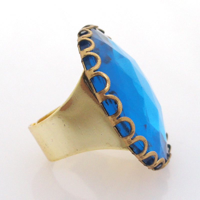 Aqua glass faceted ring by Jenny Dayco side view