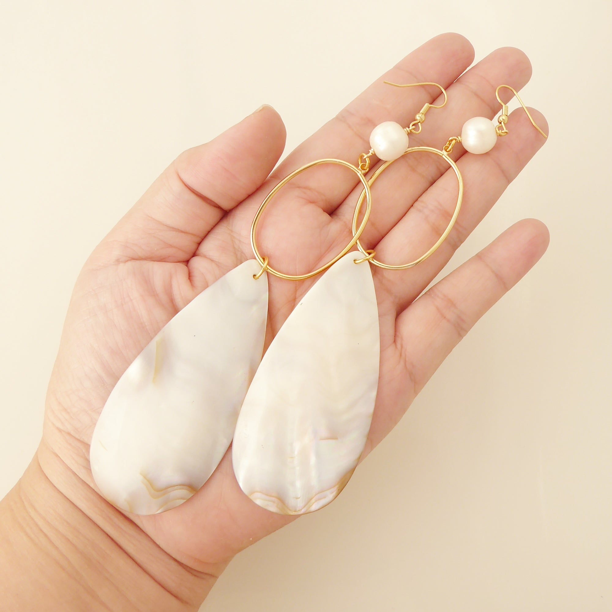 shell teardrop earrings by Jenny Dayco 4