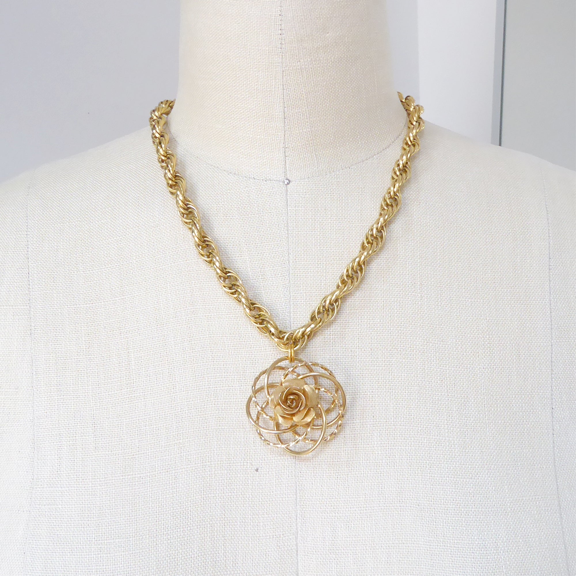 Concentric circle rose necklace by Jenny Dayco 6