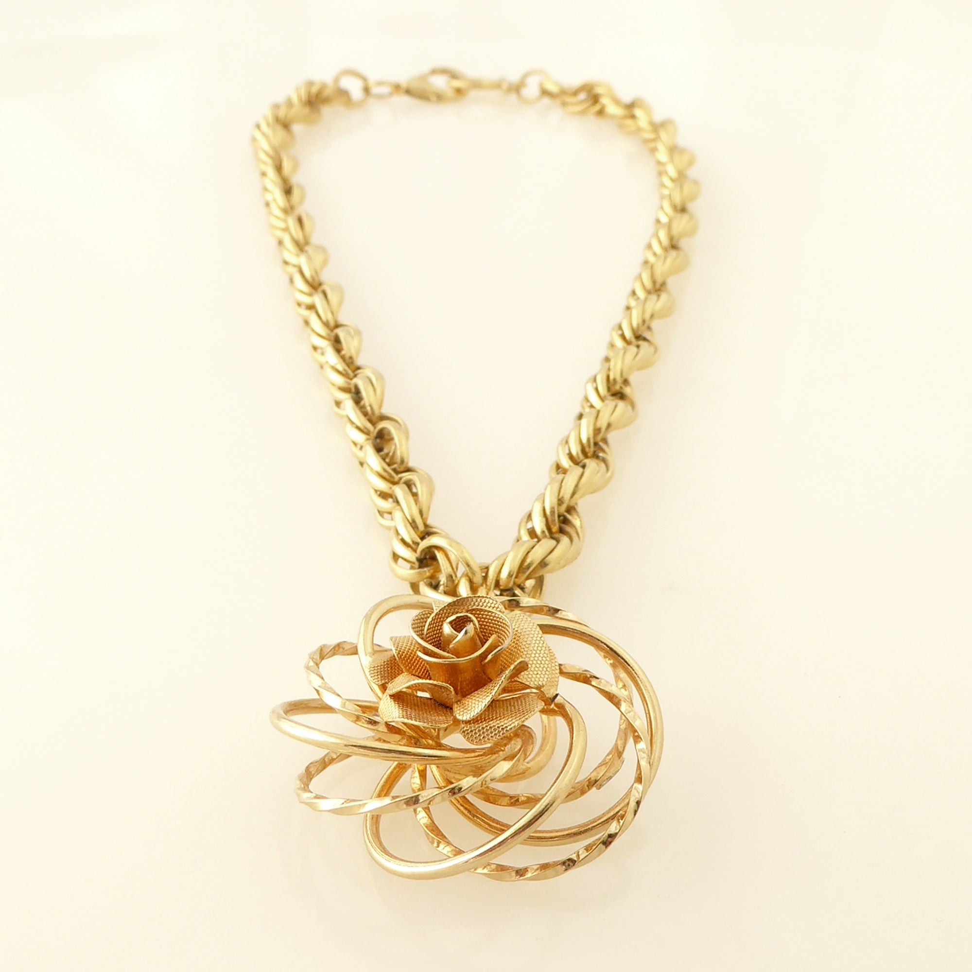 Concentric circle rose necklace by Jenny Dayco 3