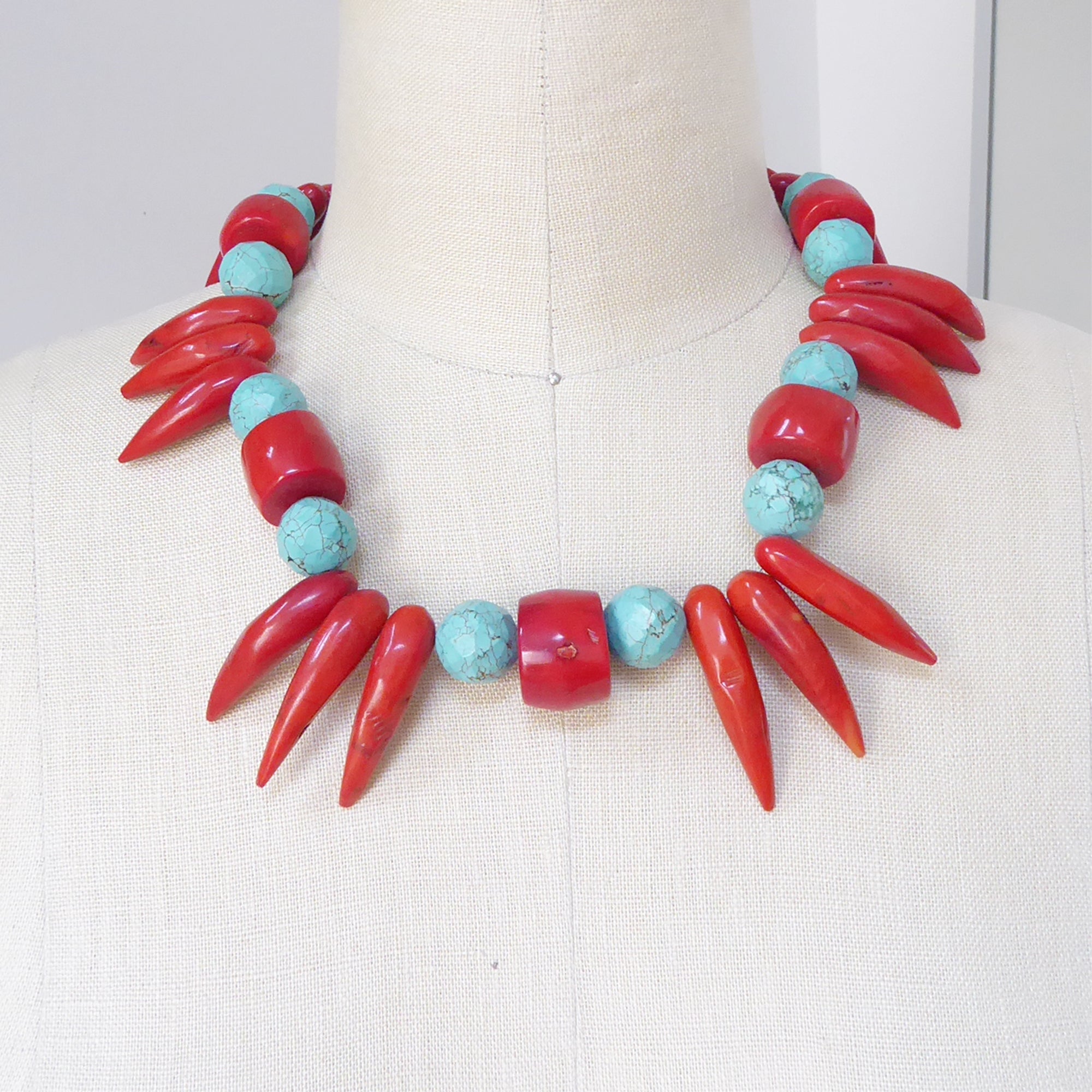 Coral and turquoise howlite collar necklace by Jenny Dayco 9