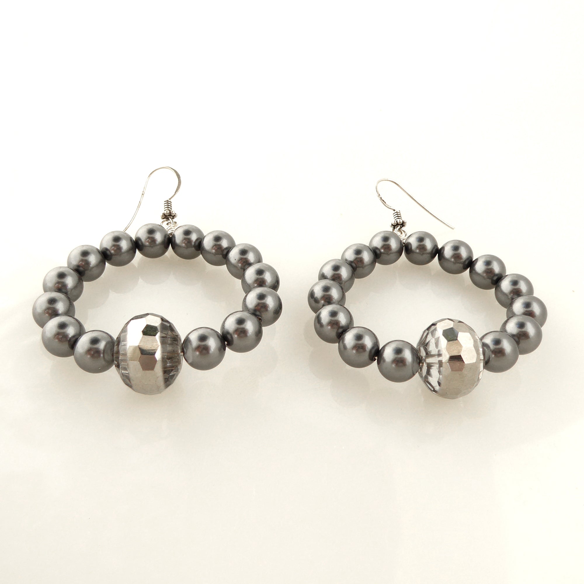 Dark gray pearl circle earrings by Jenny Dayco 3
