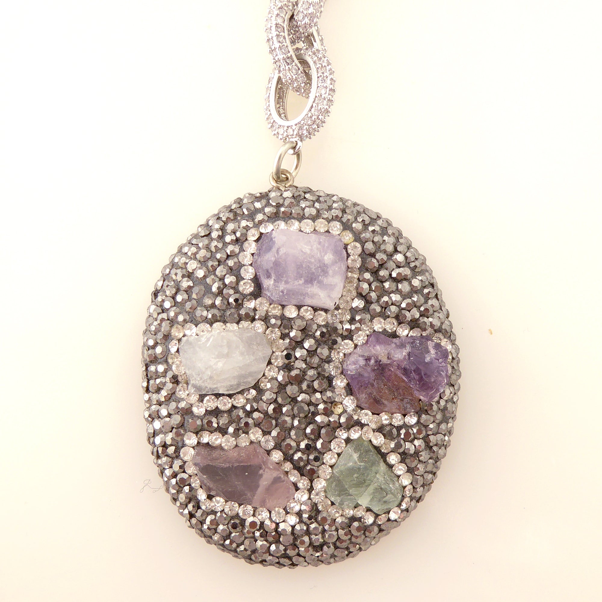 Gauntlet stone necklace by Jenny Dayco 4