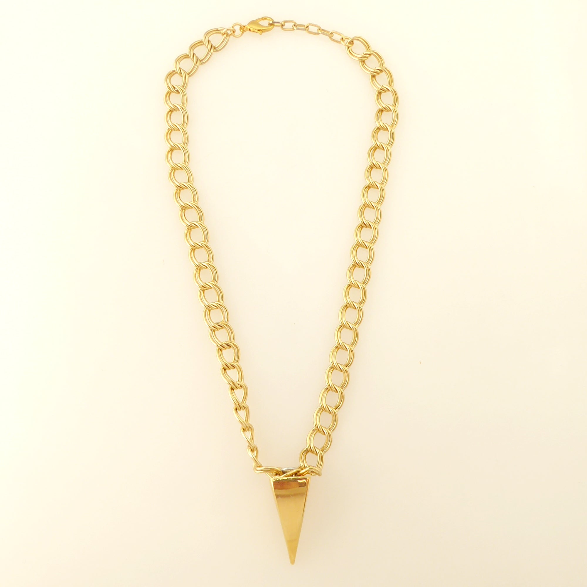 Gold claw necklace by Jenny Dayco 4