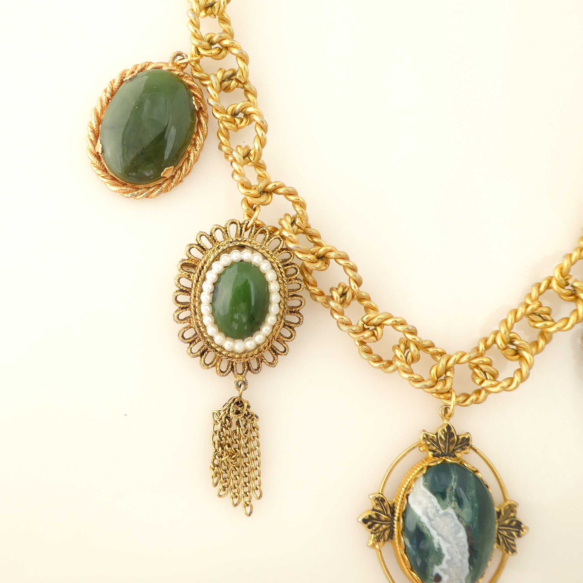 Green aventurine vintage necklace by Jenny Dayco 4