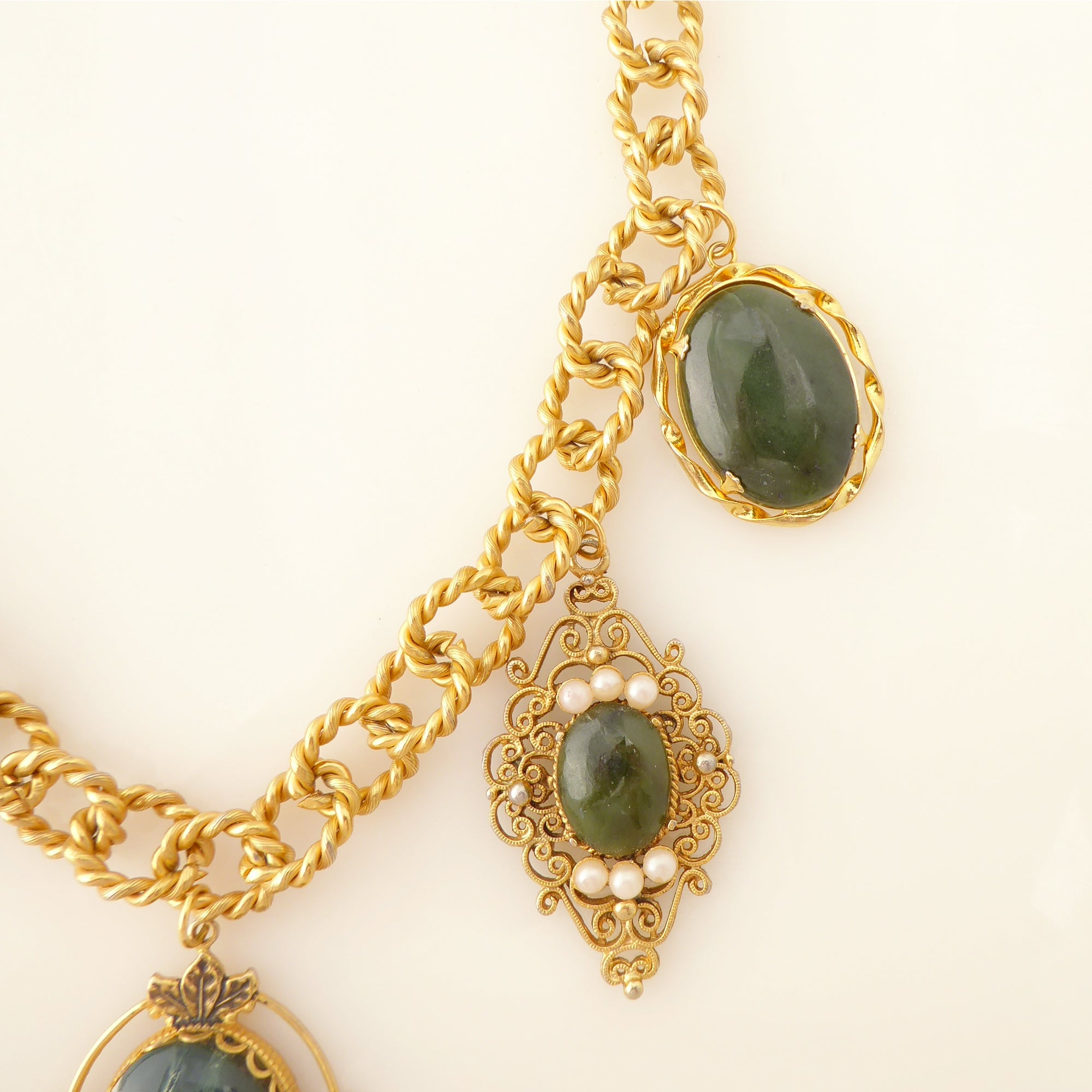 Green aventurine vintage necklace by Jenny Dayco 6