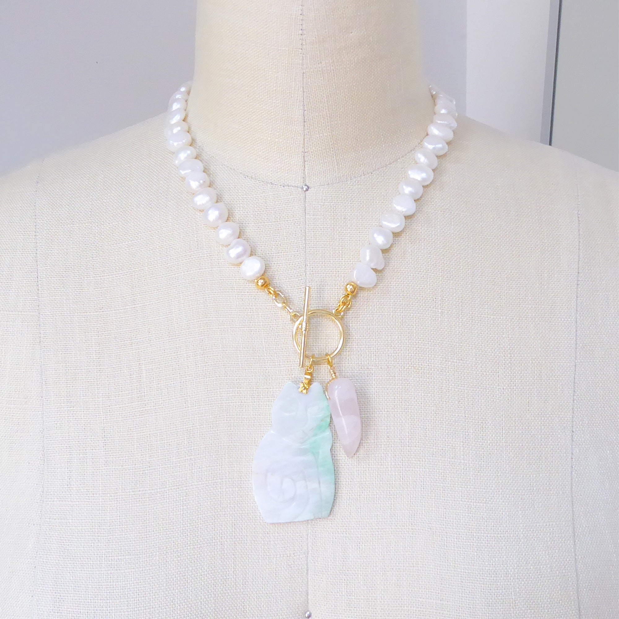Jade cat and rose quartz claw pearl necklace by Jenny Dayco 9