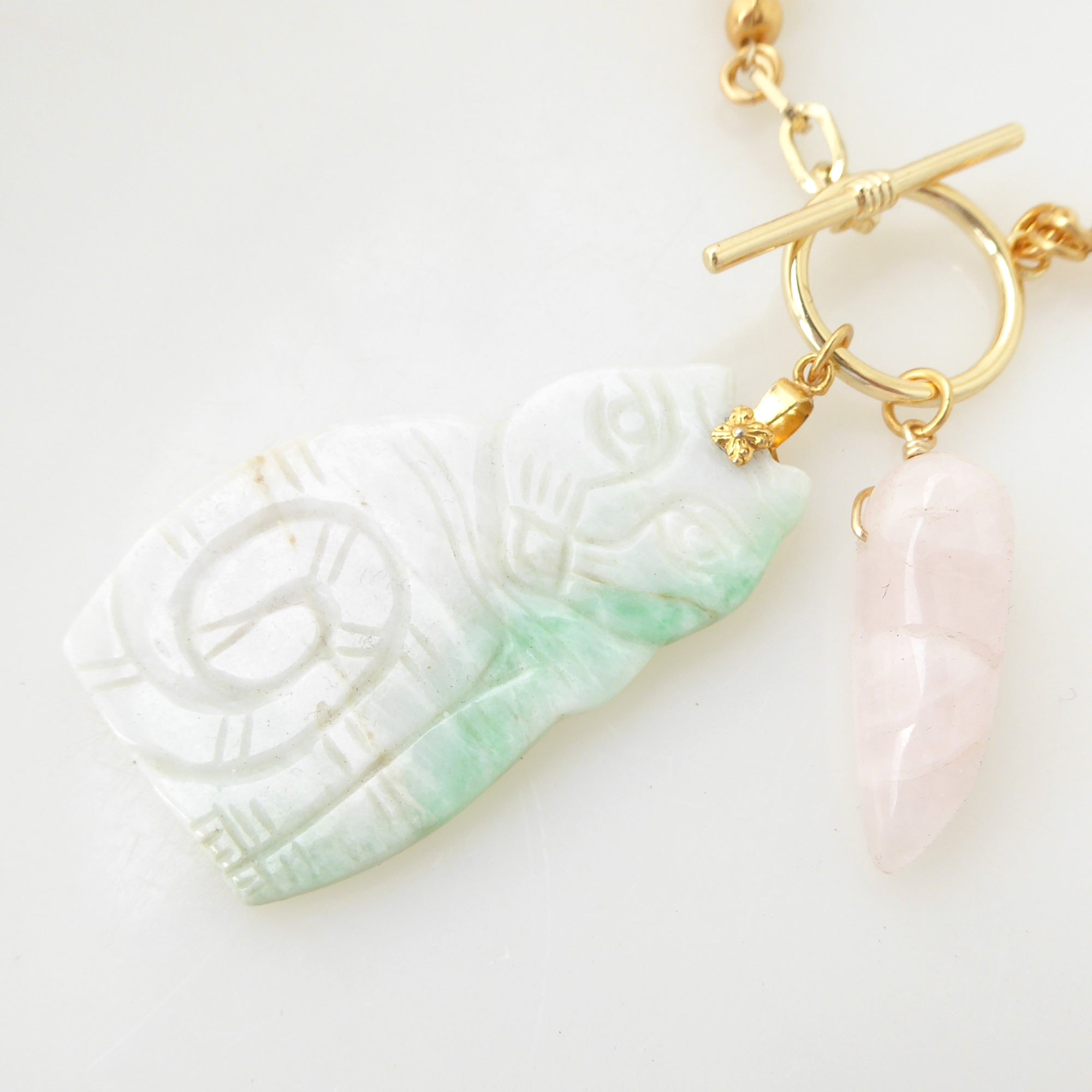 Jade cat and rose quartz claw pearl necklace by Jenny Dayco 5