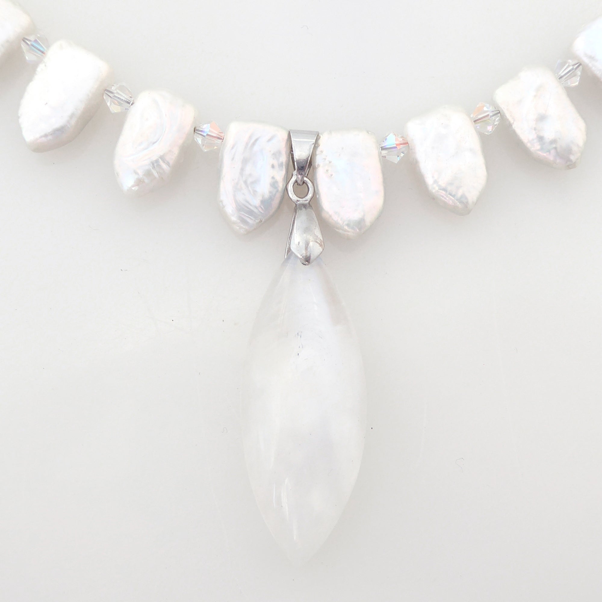 Moonstone pearl collar necklace by Jenny Dayco 4