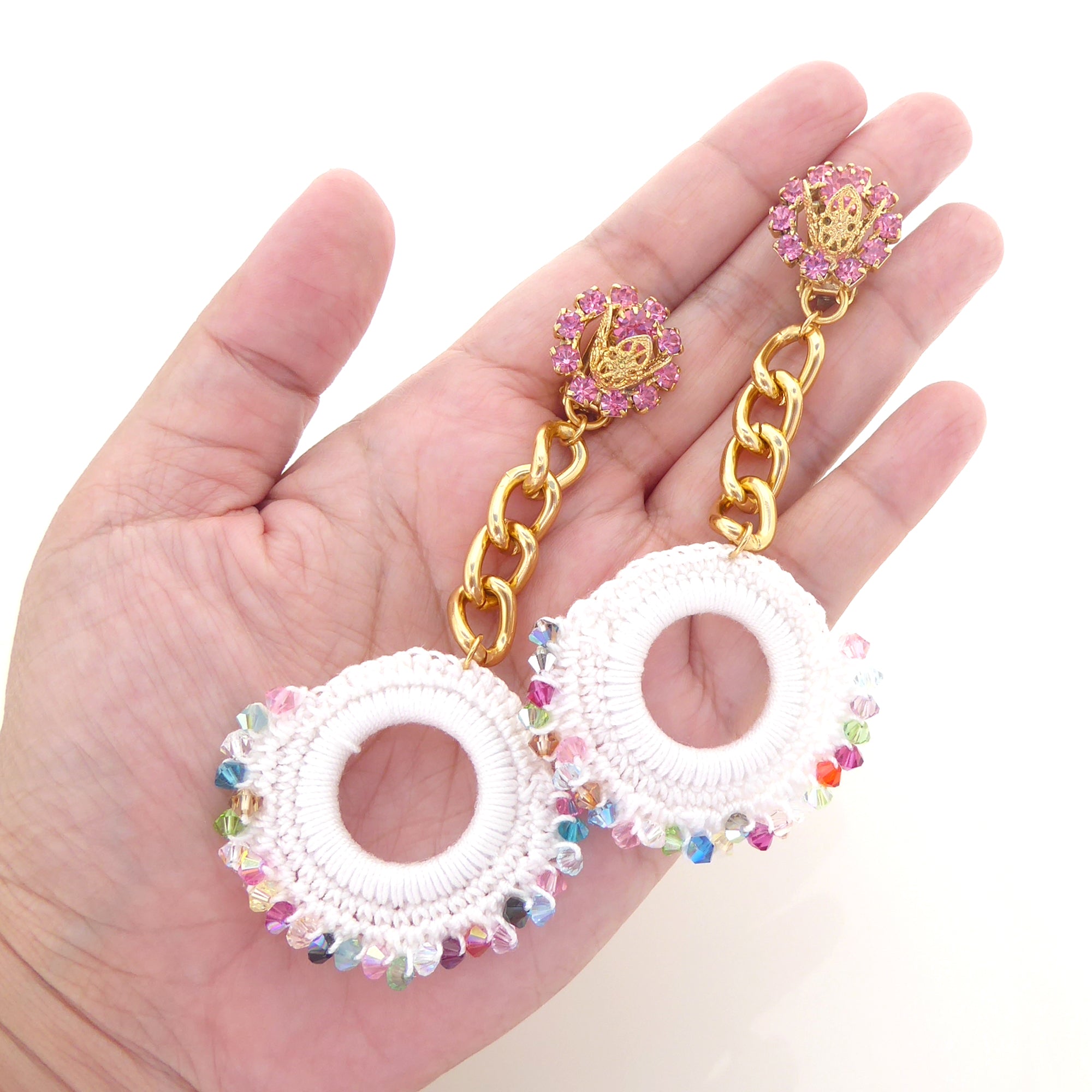 1950s Hot pink rhinestone gold white crochet rainbow beaded clip on earrings by Jenny Dayco 8