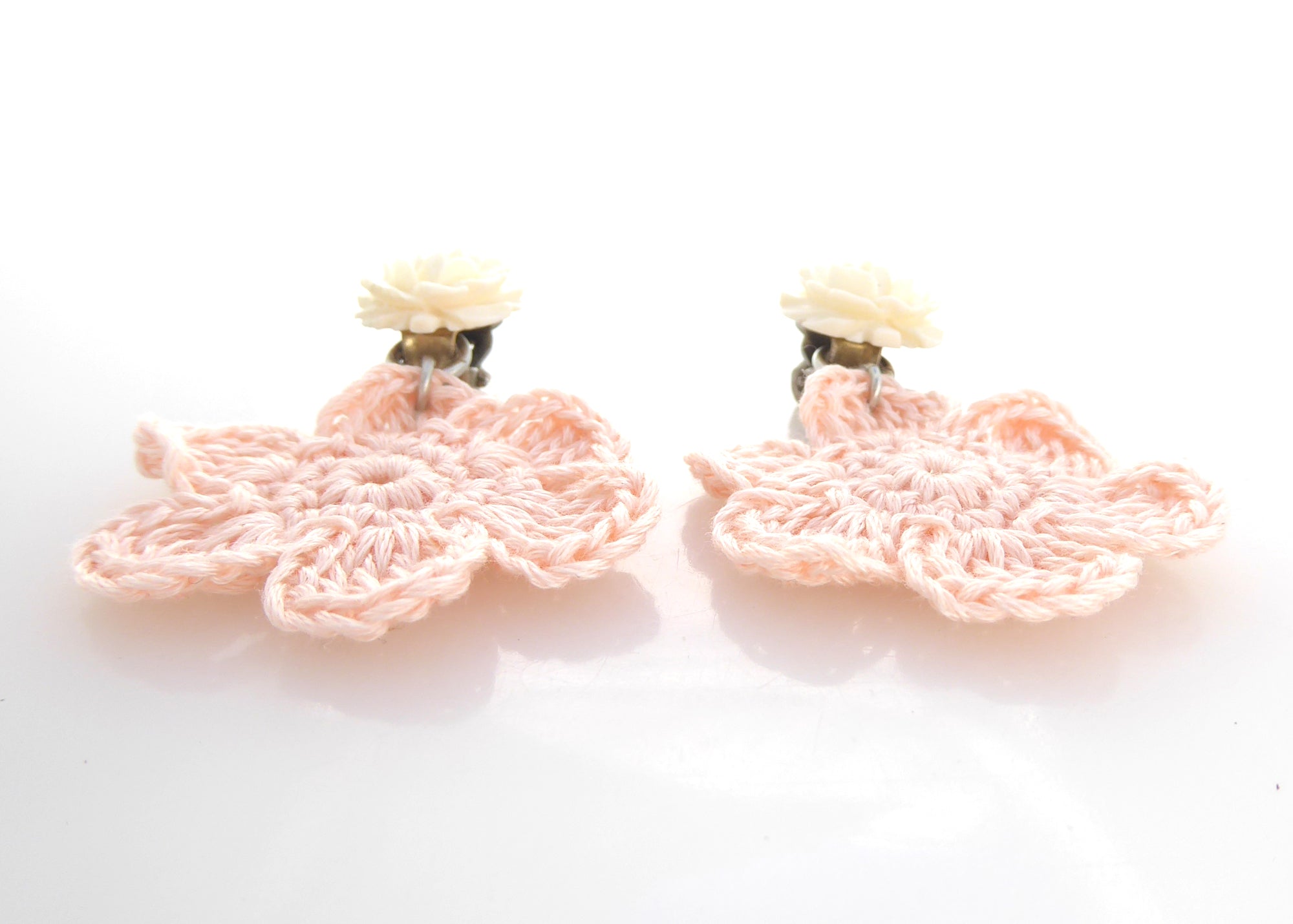 1950s celluloid rose and pale pink crochet flower earrings by Jenny Dayco 3