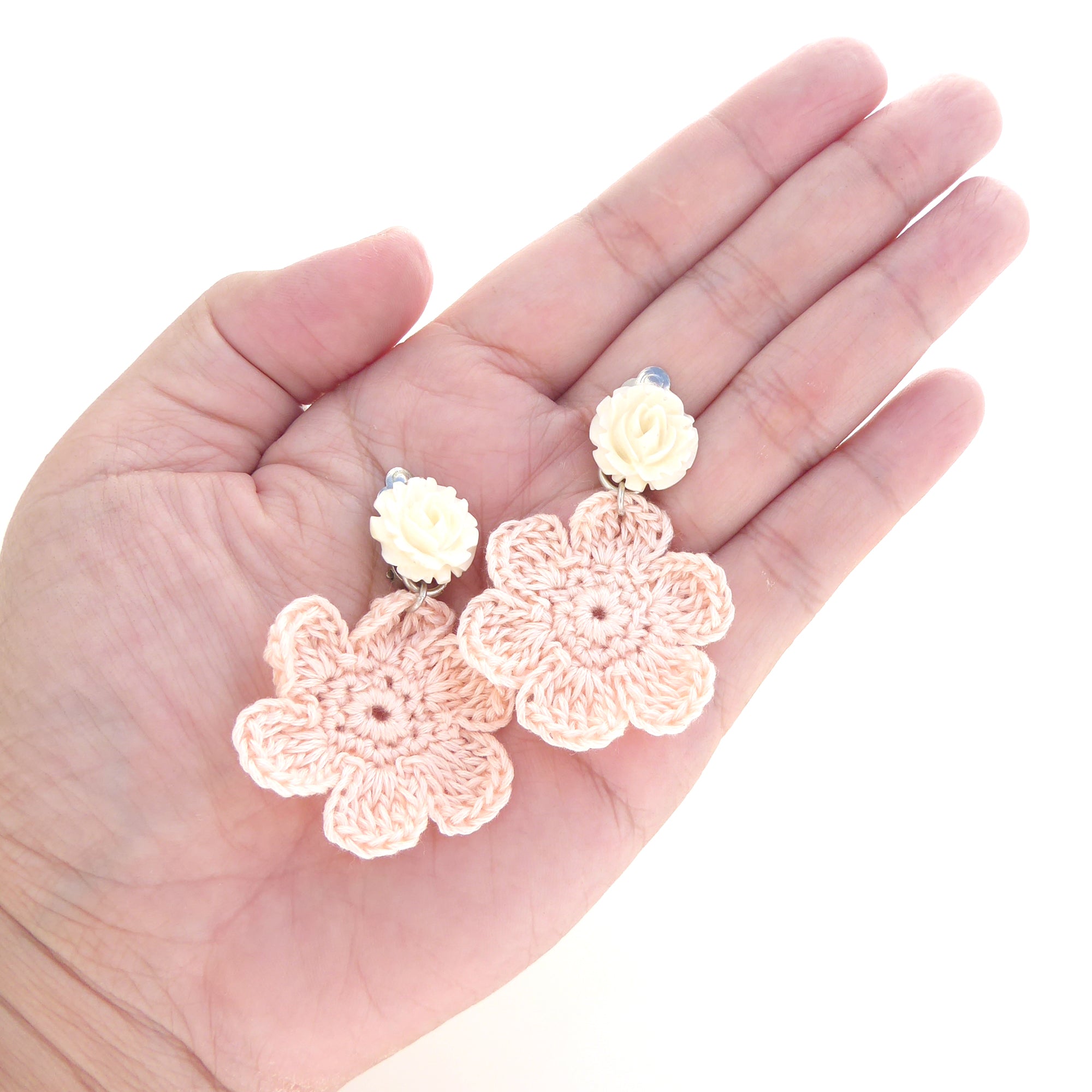 1950s celluloid rose and pale pink crochet flower earrings by Jenny Dayco 7