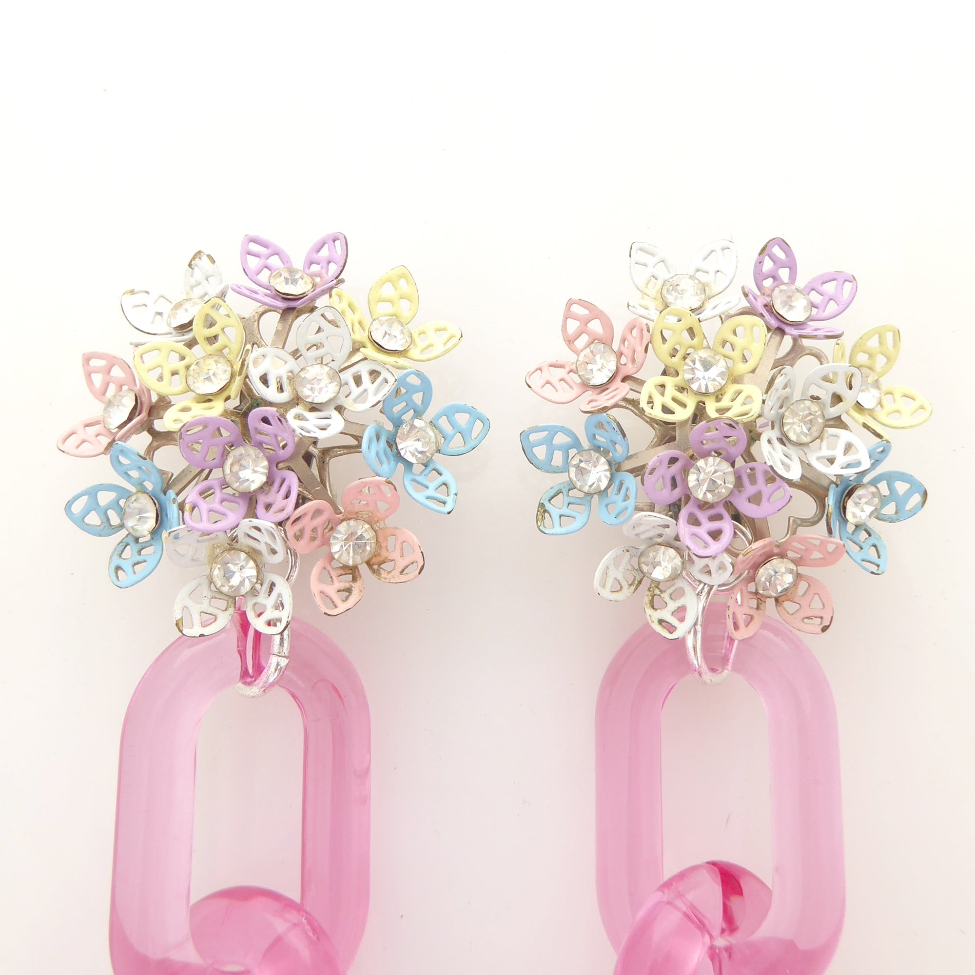 1950s pastel enamel and rhinestone flower pink chain clip on earrings by Jenny Dayco 4