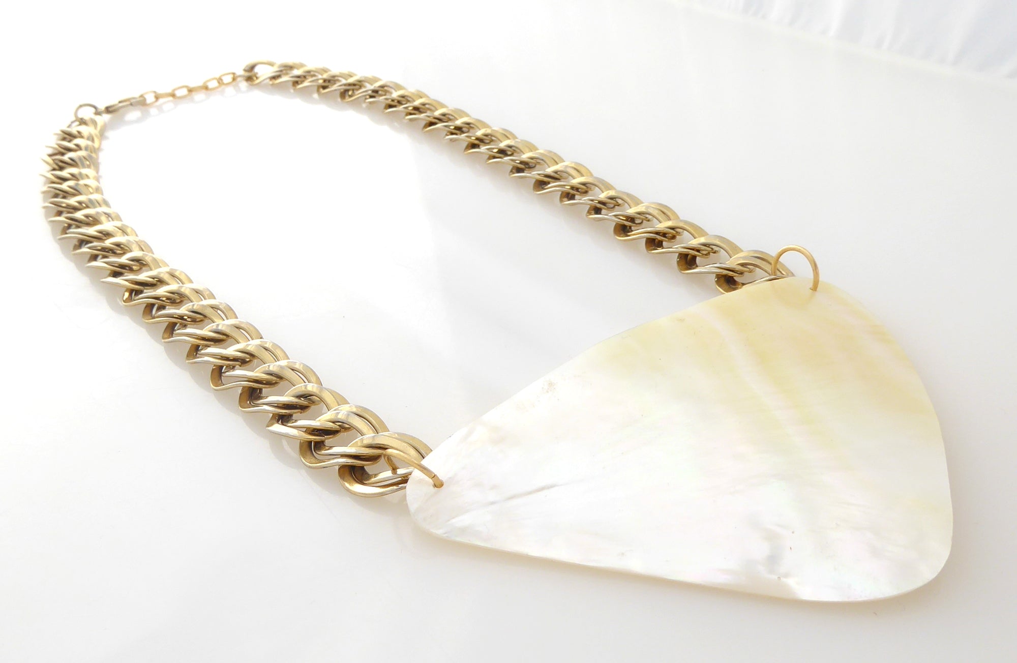 Arzella shell necklace