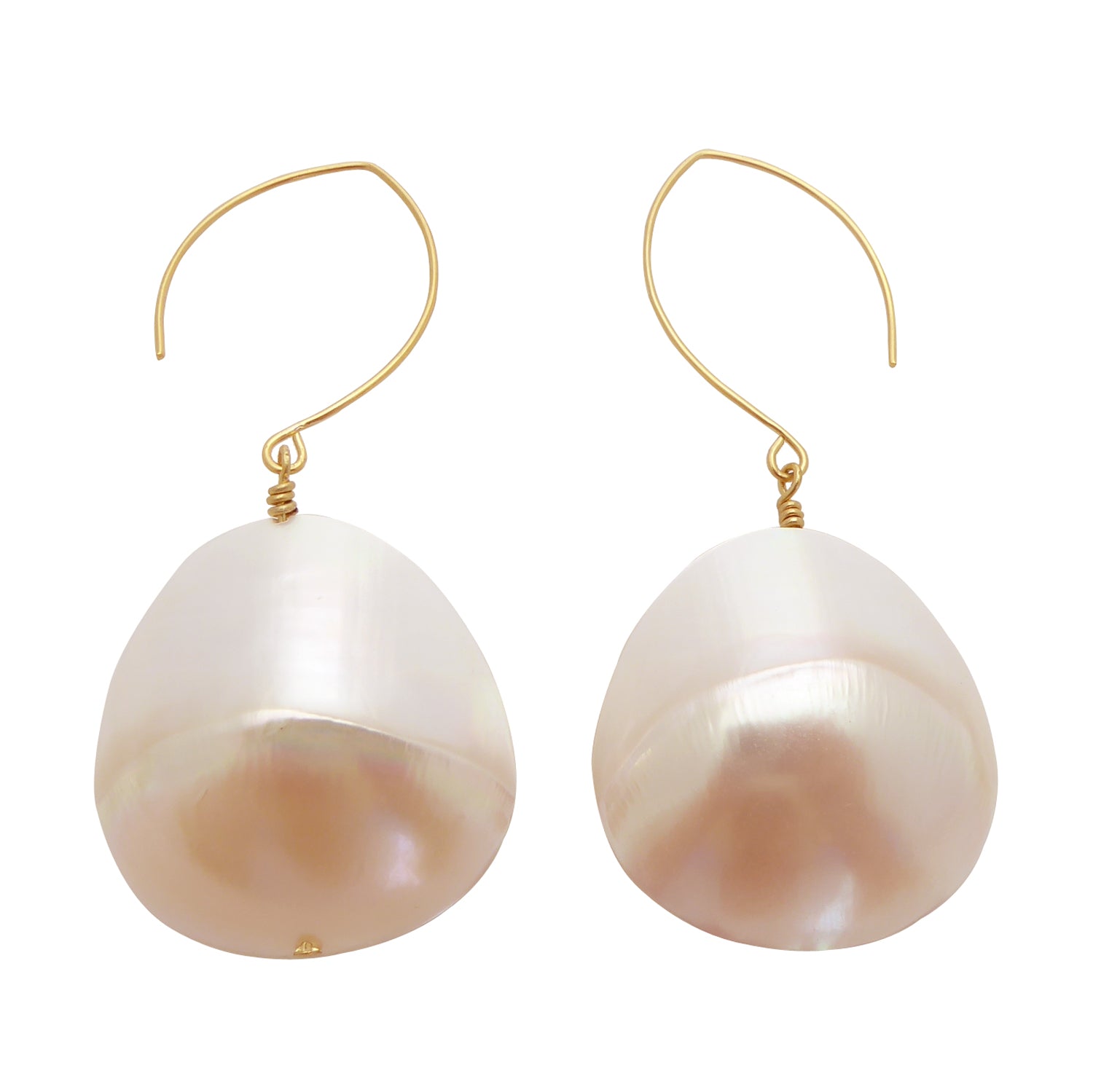Chiaro di luna shell earrings by Jenny Dayco 1