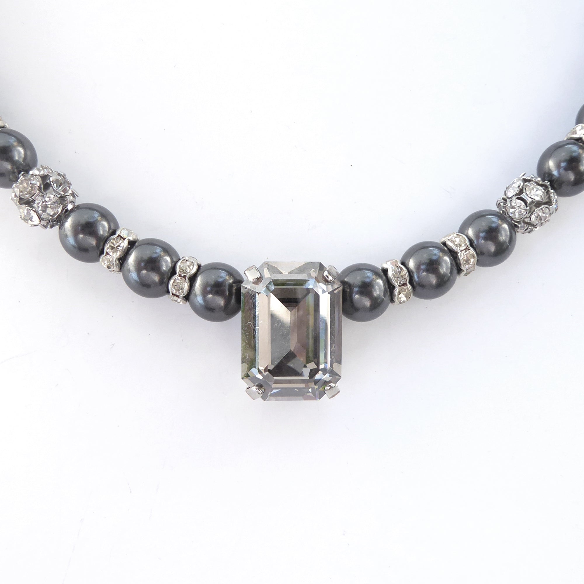 Cinzento pearl necklace by Jenny Dayco 4