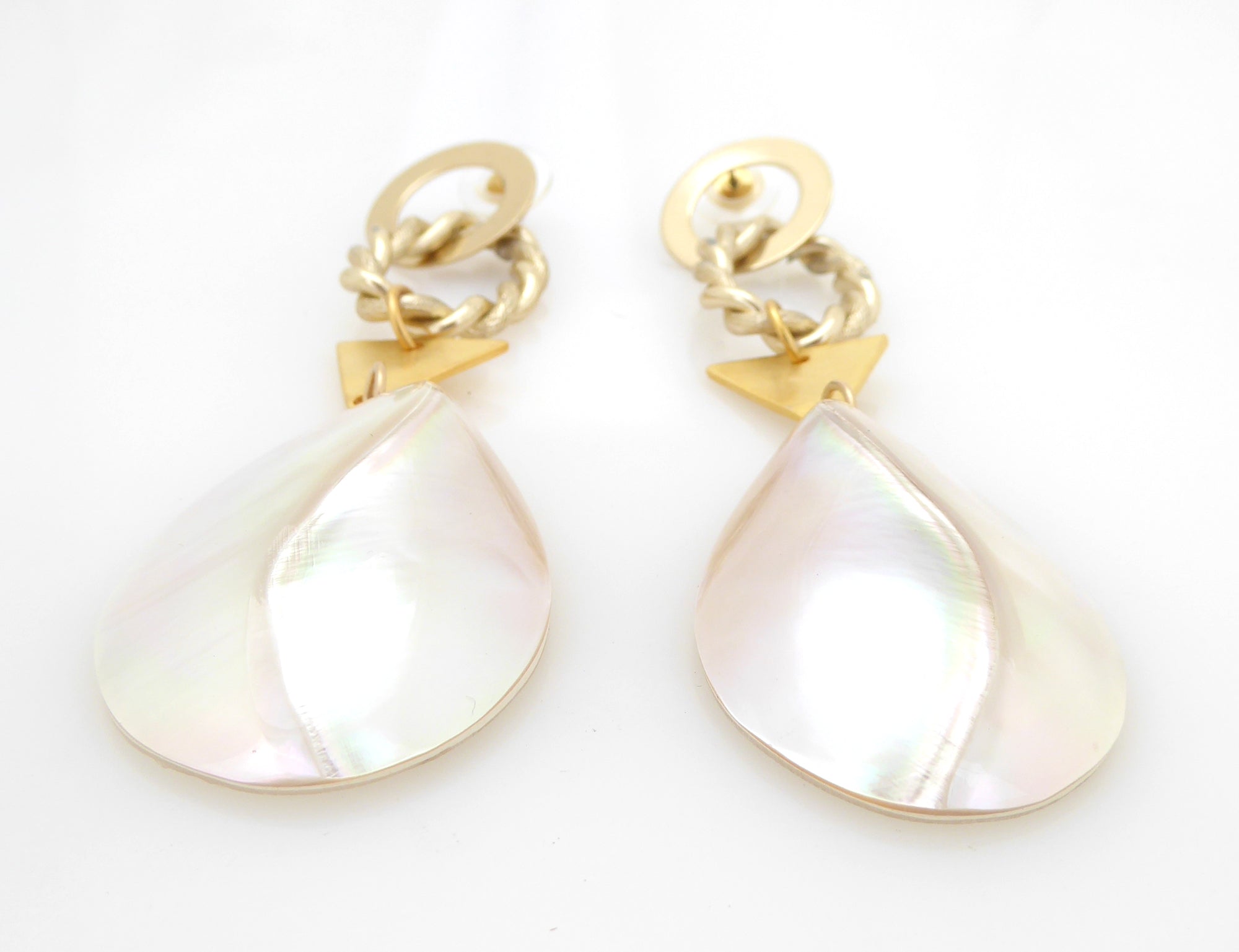 Geometric shell earrings by Jenny Dayco 3