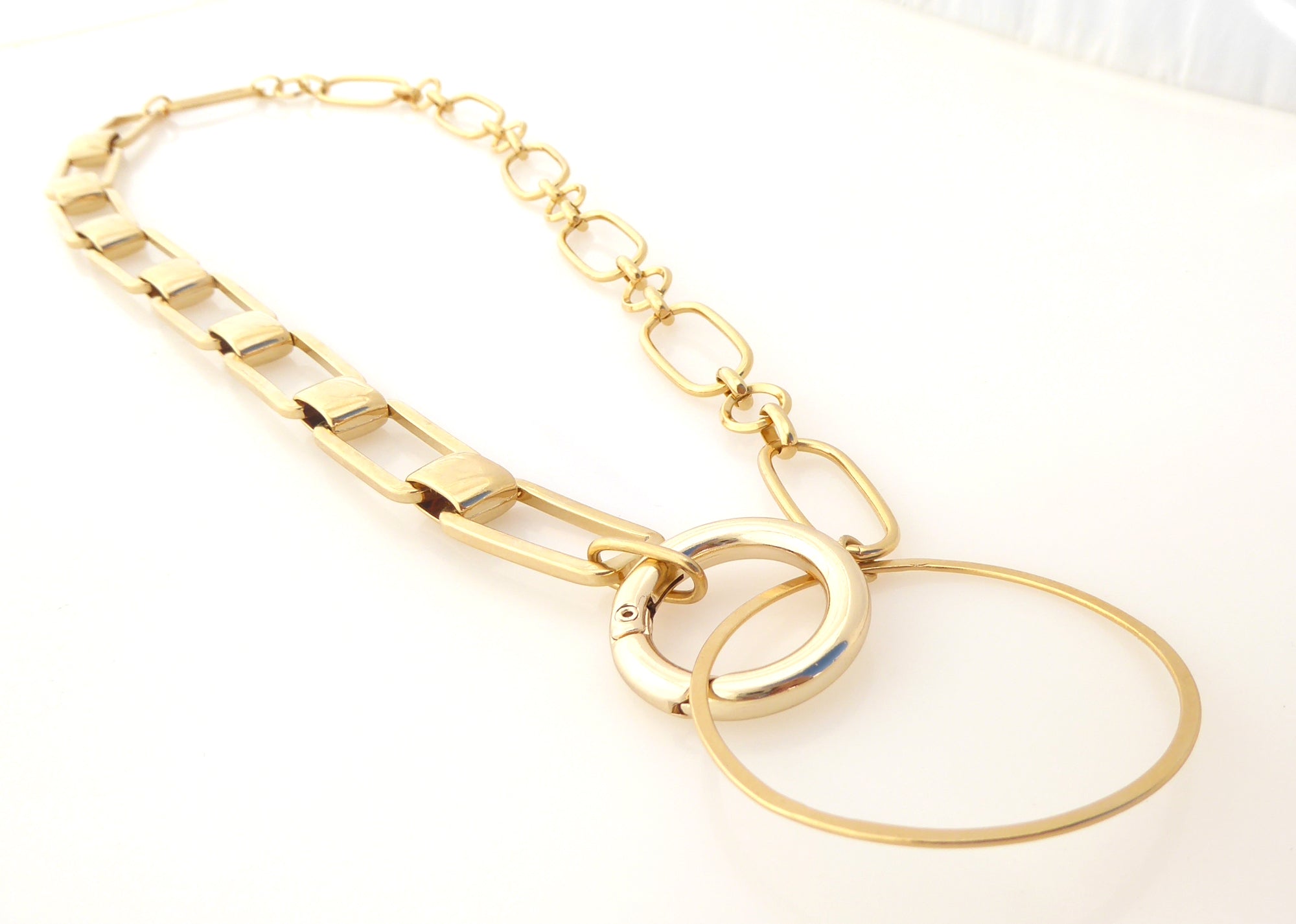 Gold geometric link necklace