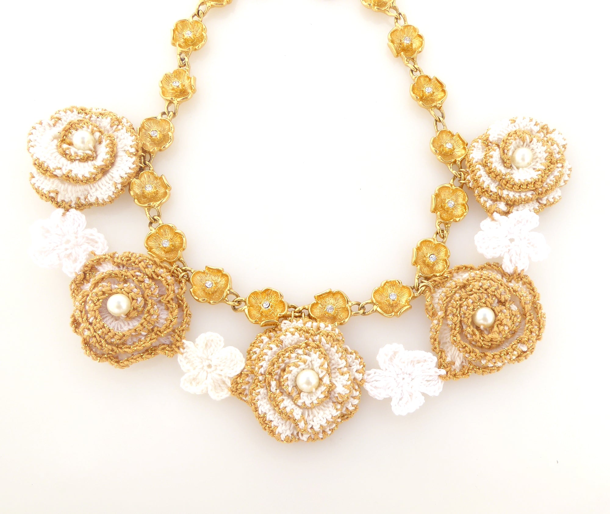 Gold and white crochet flower necklace by Jenny Dayco 4