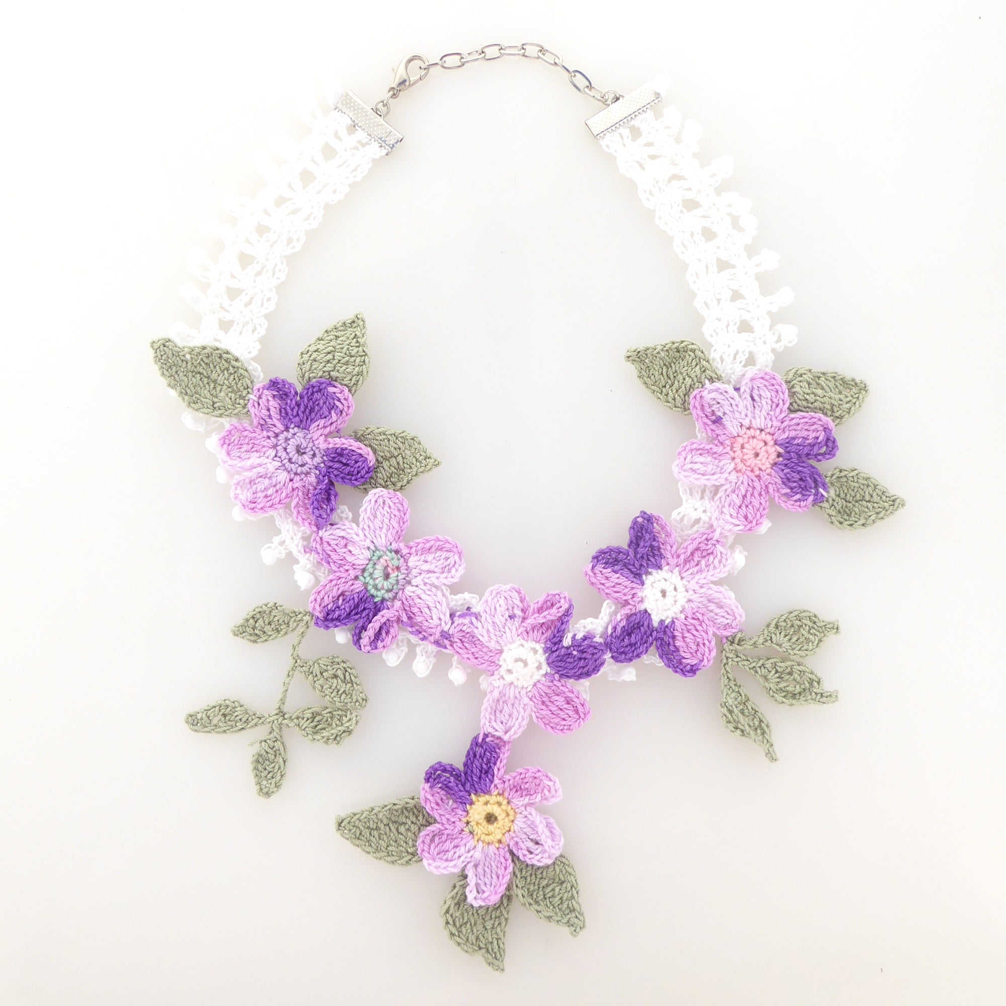 Purple flower crochet necklace by Jenny Dayco 7