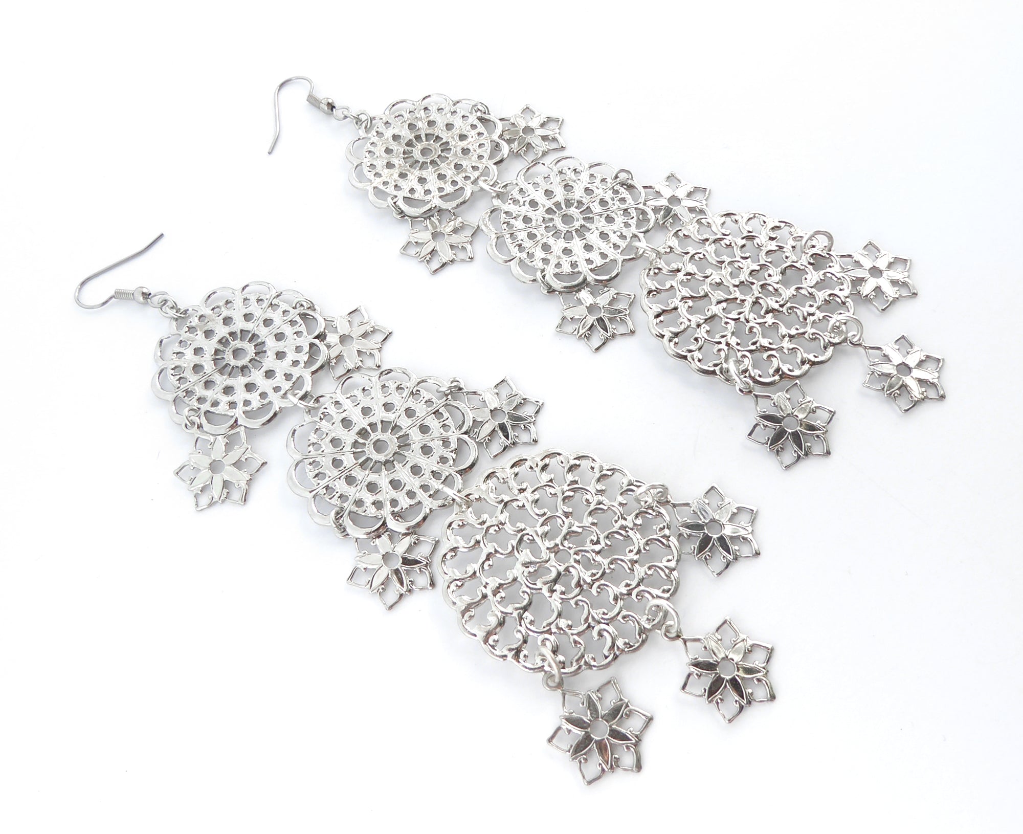 Silver round estrella earrings by Jenny Dayco 2