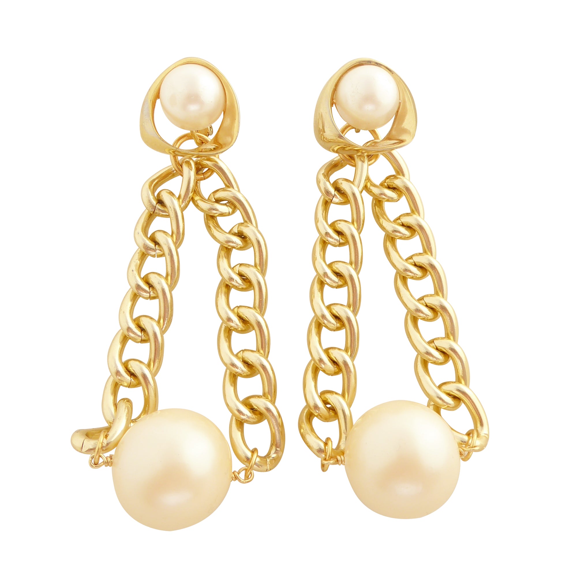Valoisa pearl and chain clip on earrings by Jenny Dayco 1