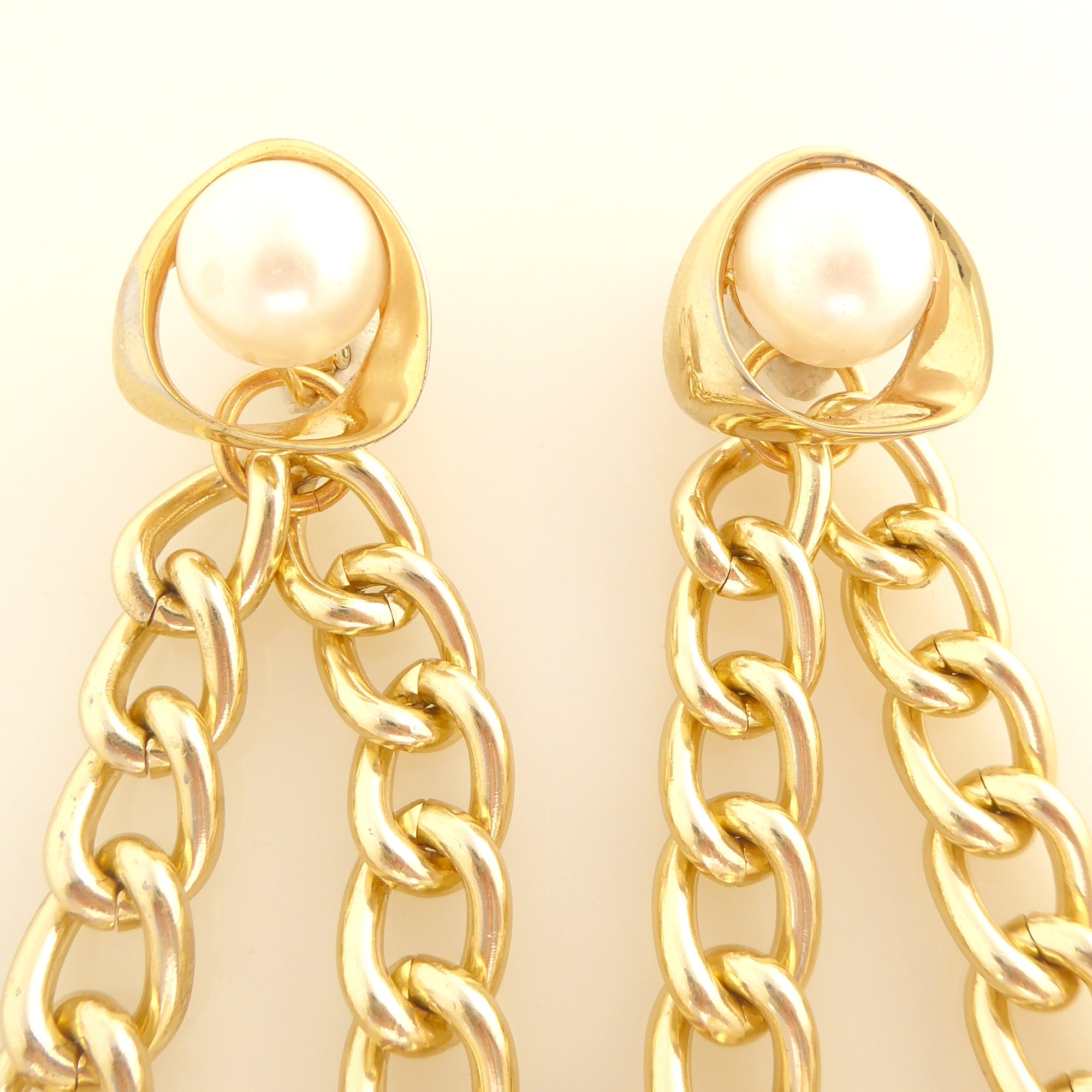 Valoisa pearl and chain clip on earrings by Jenny Dayco 4