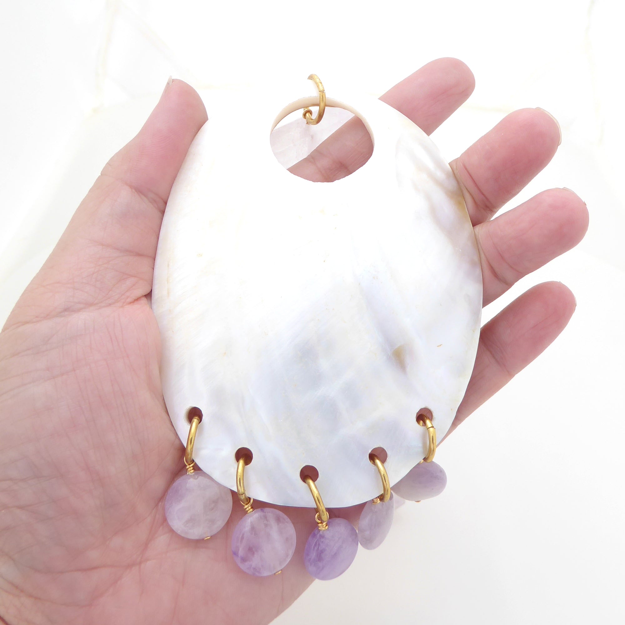 Vanora shell and amethyst necklace by Jenny Dayco 8