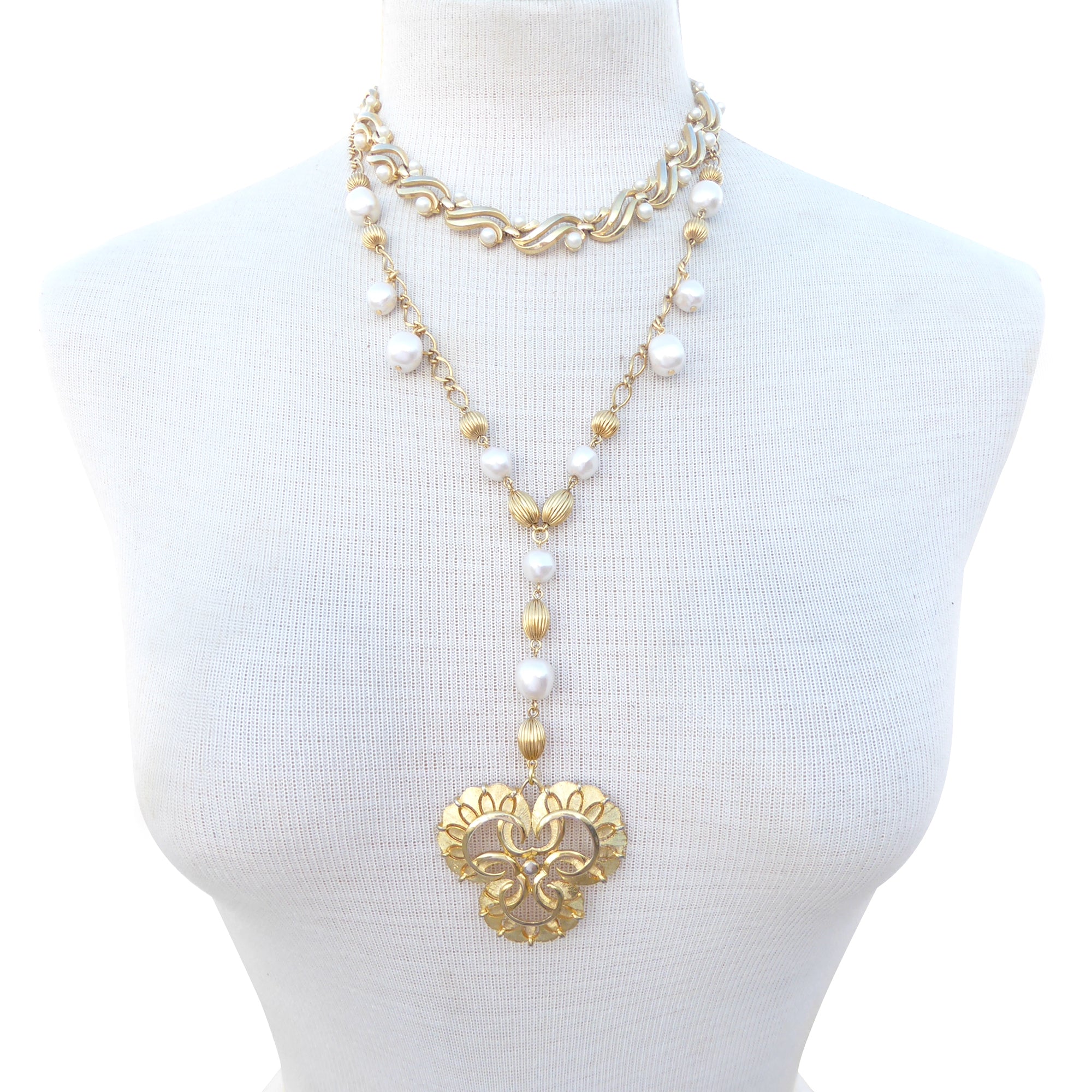 Venilia vintage pearl drop necklace by Jenny Dayco 10