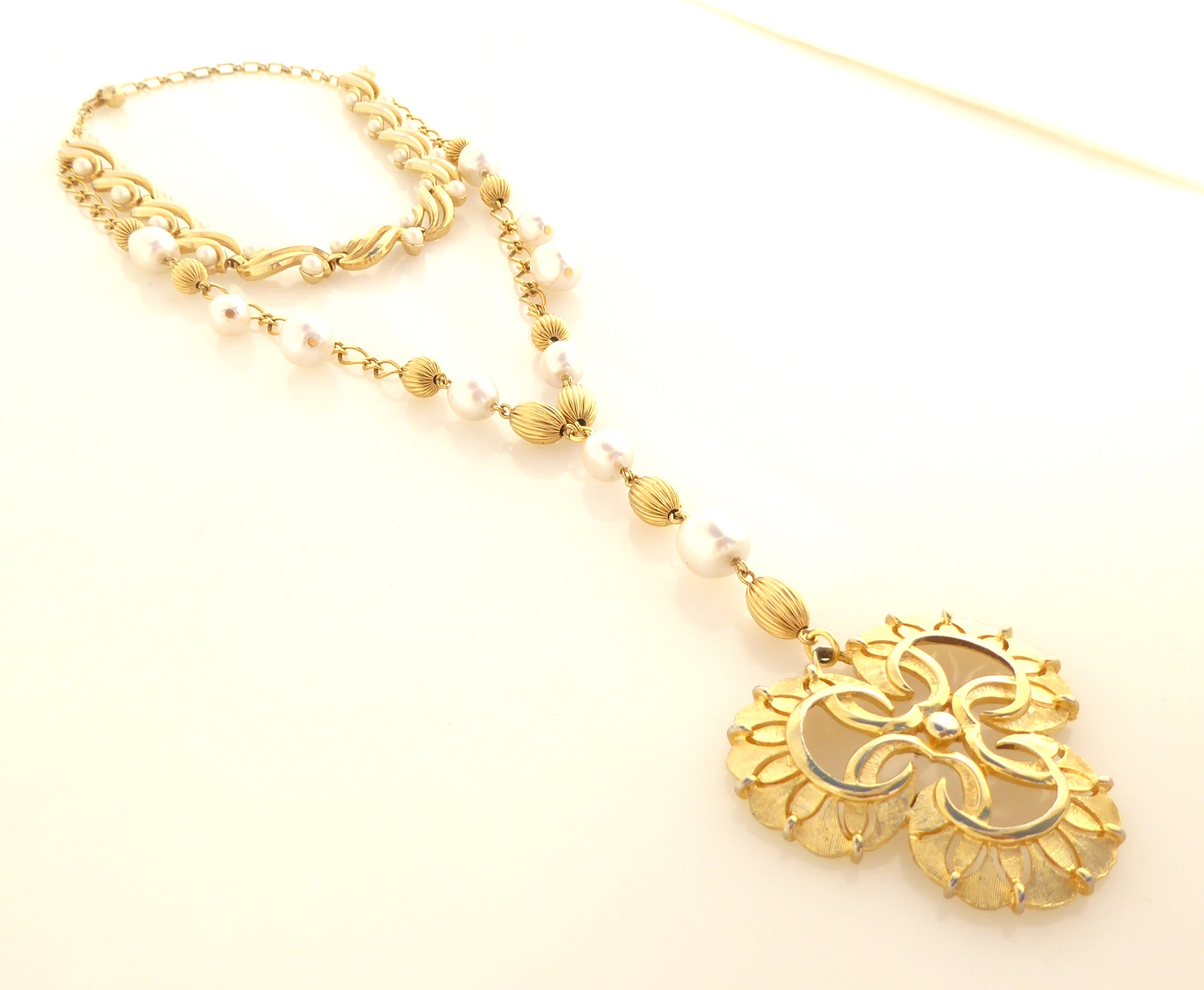 Venilia vintage pearl drop necklace by Jenny Dayco 2