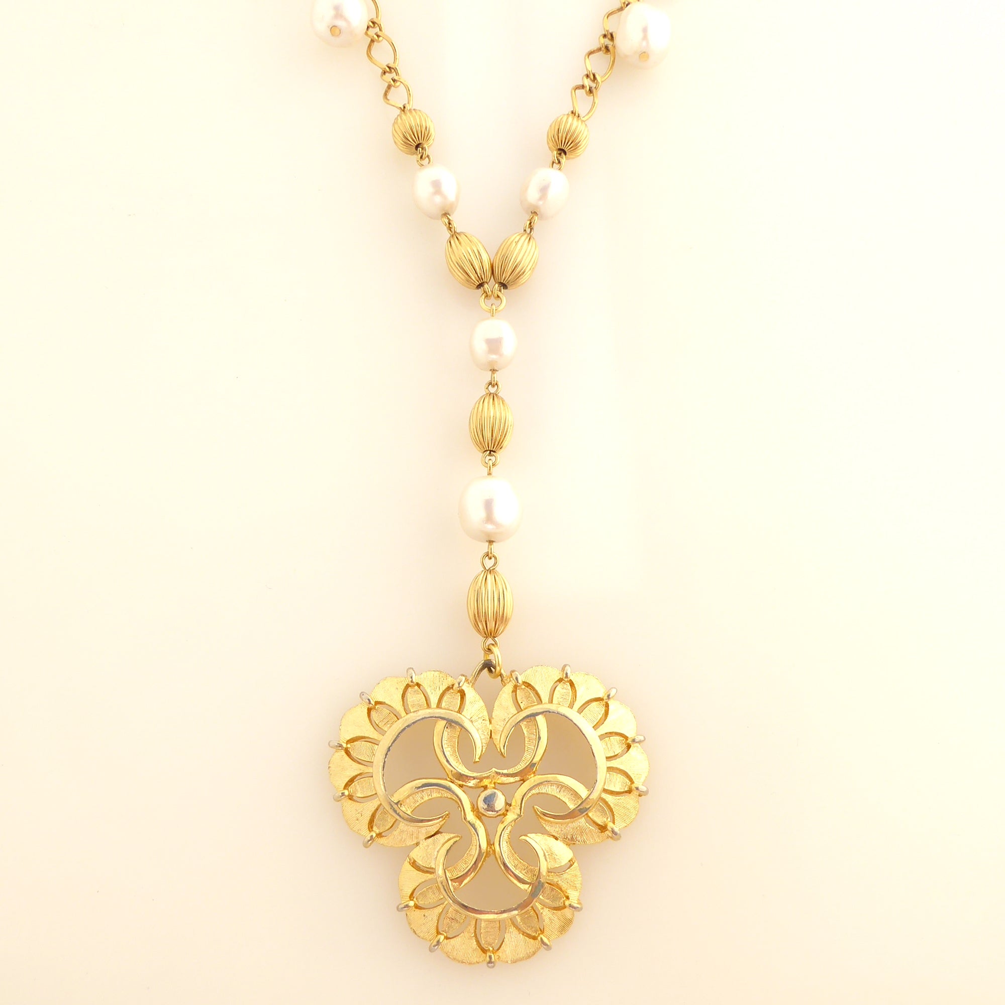 Venilia vintage pearl drop necklace by Jenny Dayco 5