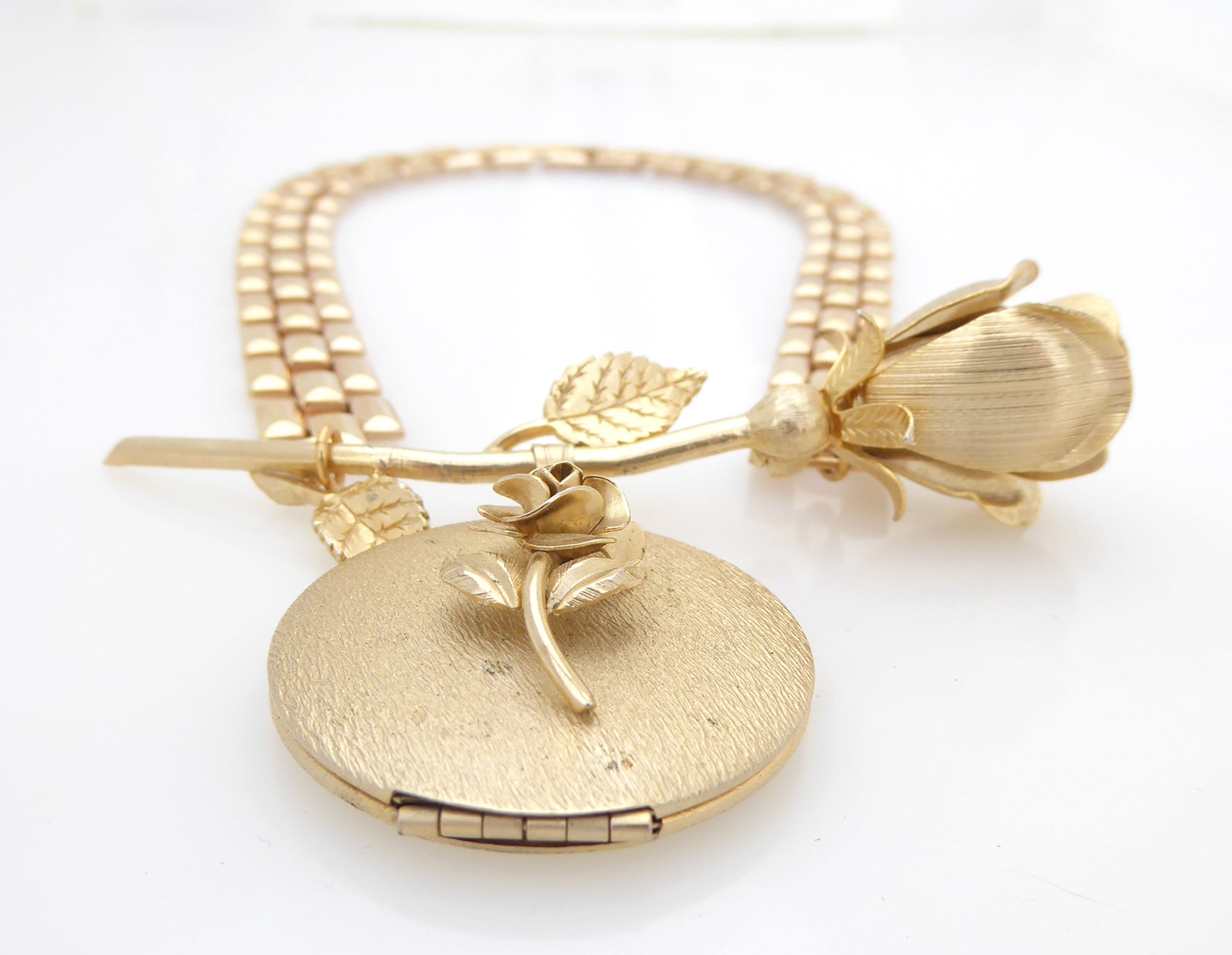 Vintage gold rose locket necklace by Jenny Dayco 3