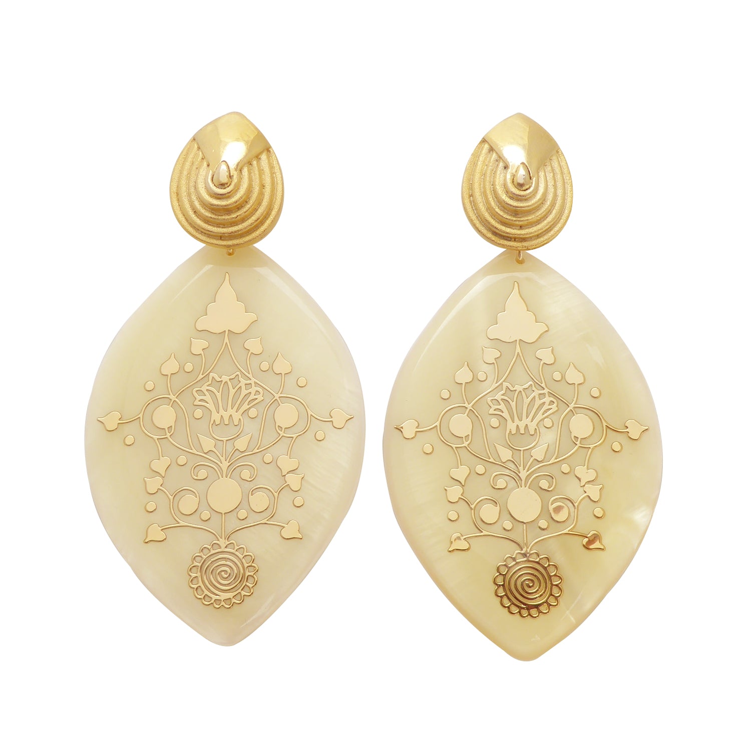 Zahrada shell earrings by Jenny Dayco 1