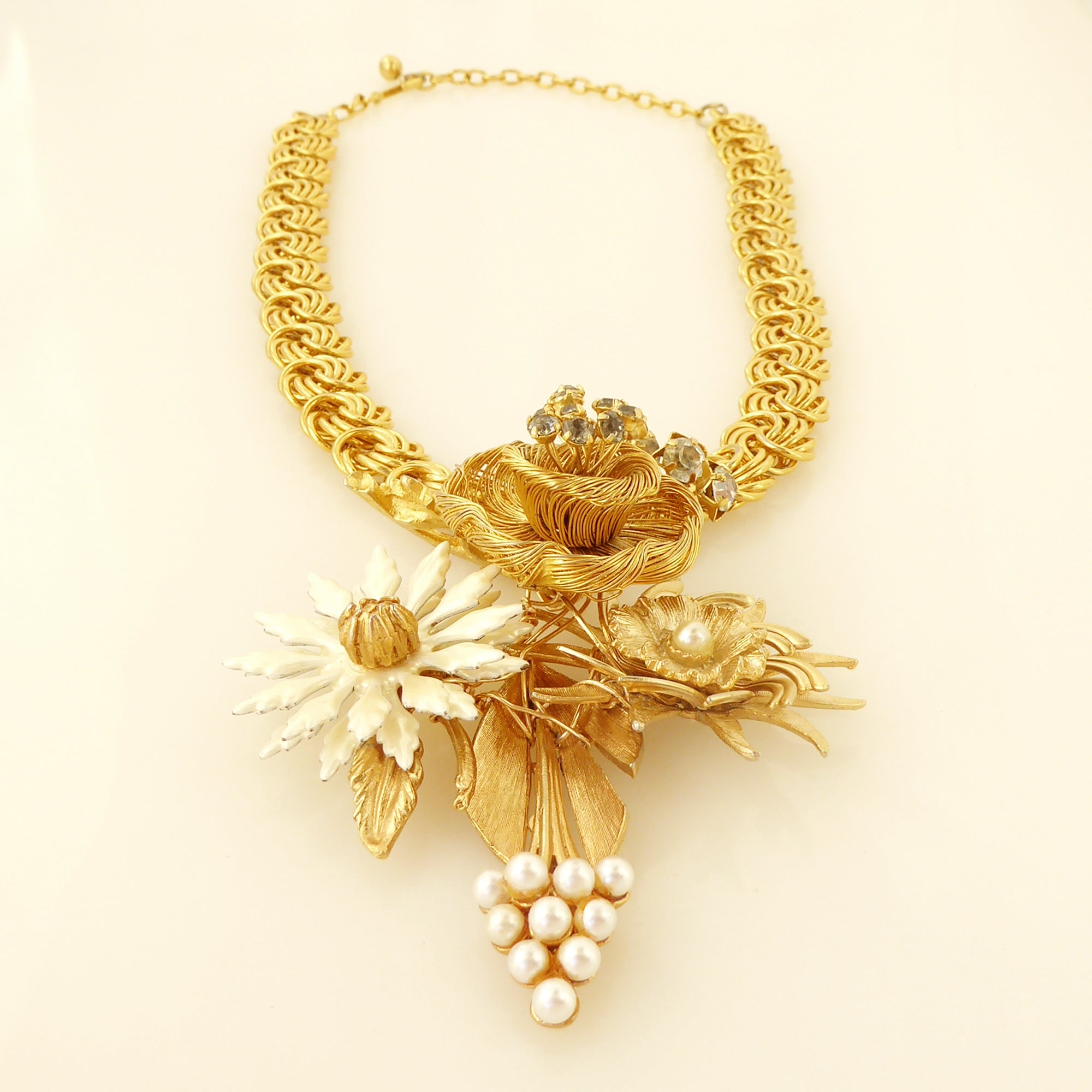 vintage gold flower necklace by Jenny Dayco 3