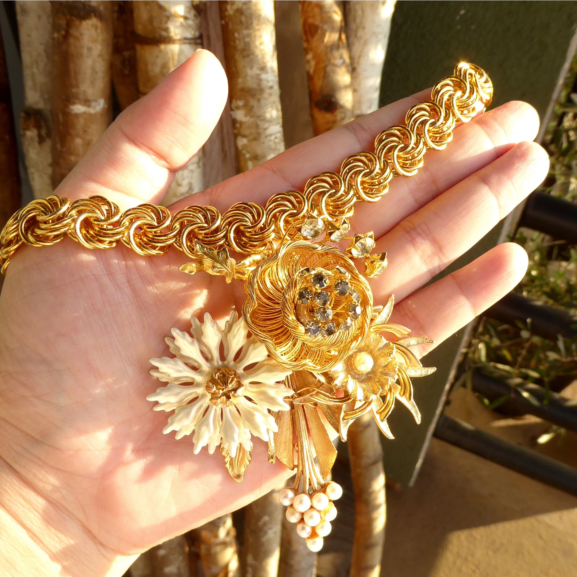 vintage gold flower necklace by Jenny Dayco 7